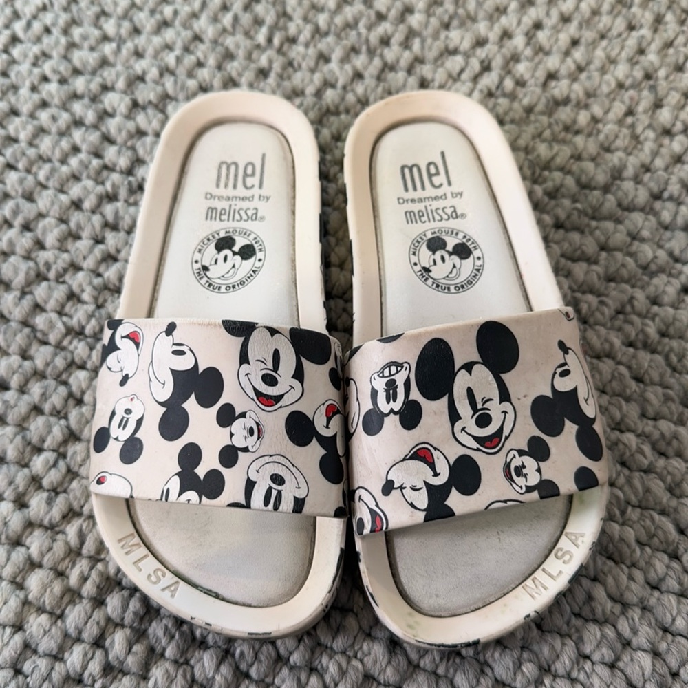 Mel dreamed by Melissa Mickey Mouse slides. For kids